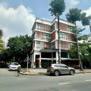 cho thuê tòa nhà văn phòng cao cấp hưng phước 1, phú mỹ hưng (góc 2 mặt tiền)