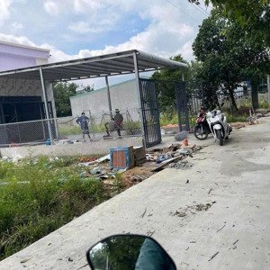 chủ đất cần bán gấp 169m2 đất thổ cư gần chợ lai uyên - bàu bàng, rẻ hơn 50% khu vực xung quanh