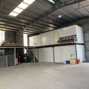 Cho Thuê Kho Xưởng Tổng Diện Tích 1600m2. Dt Xưởng 1200m2 Giá 60 Triệu/th. Lh 