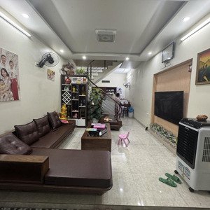 Bán Nhà 3.5 Tầng 42m2 Tại Quang đàm Sở Dầu Hồng Bàng. Giá 2.95 Tỷ