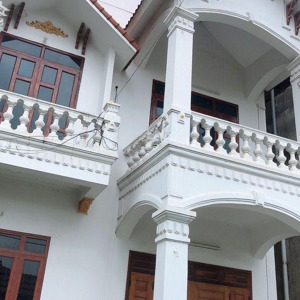 Chủ Bán Gấp 179m2 Full Thổ Cư. Giá 6tỷ 3. Sẵn Nhà 2 Tầng Kiểu Dáng Biệt Thự. 2 Mặt đường Thông ô Tô