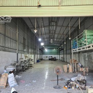 Chính Chủ Cho Thuê Kho Xưởng 8x38m Gần Trường Phạm Văn Hai, Trạm Cân Bình Chánh, An Ninh