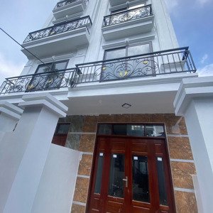 nhà 4t*53m2 có sân riêng trước sau rộng, ngõ nông thoáng ô tô đỗ gần. giáp kđt an khánh. giá 5,4 tỷ
