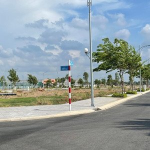 vài lô đất nền! dt 100m2 sát mặt tiền đại lộ và phố thương gia giá chỉ từ 900tr/nền, sổ hồng riêng