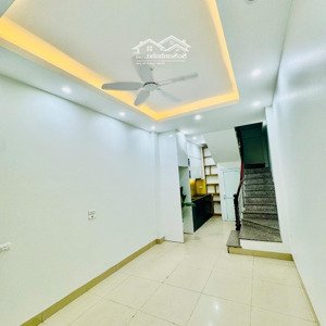 Cho Thuê Nhà Dt 30m2 X 5 Tầng, Giá Chỉ 10 Triệu/tháng Tại Trần Phú, Mới đẹp Sạch Thoáng