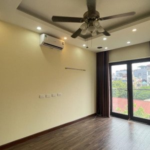 Cho Thuê Văn Phòng đường Mỹ đình Vị Trí đẹp ô Góc ô Tô đỗ Cửa Xuất Hóa đơn Dt 60m2, 10tr