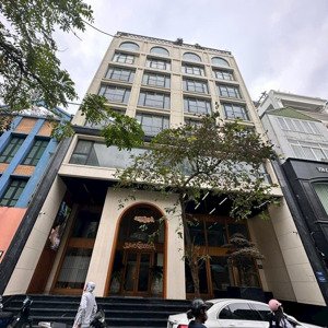 Cho Thuê Mặt Bằng Kinh Doanh Phố Hoàng Cầu Làm Showroom Hoặc Văn Phòng đại Diện, 300m2 Vị Trí đẹp