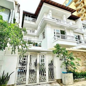 Siêu Phẩm Biệt Thự Châu âu Phong Cách Cổ điển đường Sư Vạn Hạnh Phường 12 Quận 10