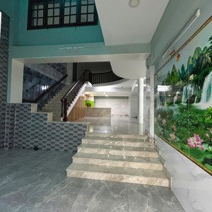 cho thuê nhà mới nguyên căn lạc long quân , q11 , 162m2 , 3 lầu , 35 triêu tl