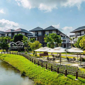 kẹt vốn bán gấp biệt thự góc 3 mặt tiền 450m² vị trí siêu vip id junction long thành