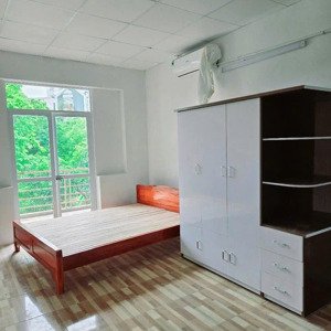 Cho Thuê Phòng Khép Kín Ngay Khu đô Thị Việt Hưng - ô Tô đỗ Cửa - Full Nội Thất. Giá 3.2tr/ Tháng