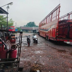 Cho Thuê Bãi Xe Lê Thị Riêng Q12. Dt: 1000m Có Kho 150m Giá: 27tr Xe Container
