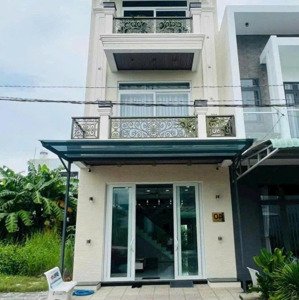 nhà mới 100% giá rẻ chưa từng có chỉ 4,950tỷ full nội thất đẹp long lanh kdc hồng loan
