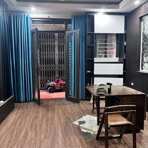 Cho Thuê Nr, Ngõ 272 Ngọc Hồi, Hoàng Liệt, Hoàng Mai, 30m*5t*3pn, Gần đủ đồ, 8tr5.