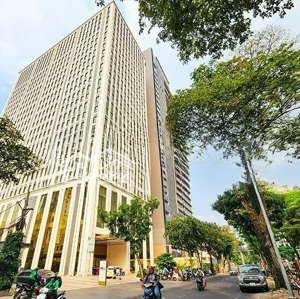 Cho Thuê Văn Phòng Nam Kỳ Khởi Nghĩa, Quận 3 Giá 80tr/200m2 Sẵn Nội Thất - Huyết Mạch Ra Sân Bay