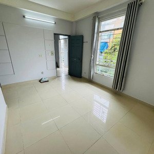 Cho Thuê Phòng Ngay Kdc đại Phúc Ngay Phạm Hùng Nối Dài. S: 28m2. Nội Thất Cơ Bản. Giá: 3tr/tháng