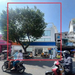 bán gấp! toà nhà mt nguyễn chí thanh, q10 (10 x 40m) xd hầm 10 tầng, hđt 175 tr/tháng, giá 80 tỷ