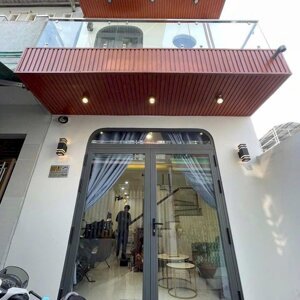 Nhà Trệt Lầu Gần Công Viên Lưu Hữu Phước