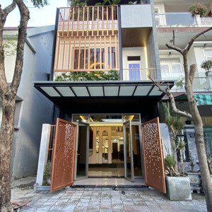 Căn Nhà Thiết Kế Hiện đại Vị Trí đắc địa Trung Tâm đà Nẵng - Gần Nguyễn Hữu Thọ & Lê đại Hành