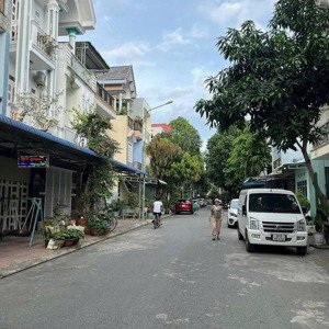Mặt Tiền đường Số 2 Vincom Dĩ An, Giá Rẻ Nhất Gấp