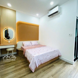 nhà hxh 3tầng ngang 4,7m dài 12,5m 3pn shr hoàn công đủ giá 8,3tỷ lh mr toan