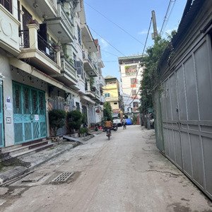 Cho Thuê Nhà Riêng 56m2, 8 Triệu/th, Nghi Tàm - Phân Lô, ô Tô Vào Nhà, đầy đủ Thiết Bị Cơ Bản