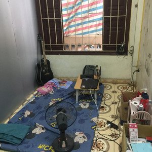 cần nhượng phòng trọ tại ngõ 12 chính kinh