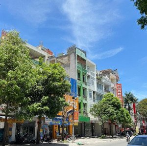 hiếm! bán nhà mặt phố lê hoàn - vị trí trung tâm - kinh doanh sầm uất