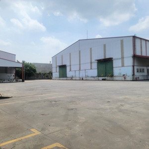 cho thuê xưởng logistics thuận an bd. xưởng: 3.5ha giá: 3.7usd. cắt lẻ 3000m, 5000m...