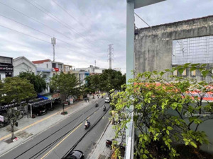 chủ rất thiện chí bán căn nhà 3 tầng đường lê thanh nghị đoạn kinh doanh cực kì sầm uất