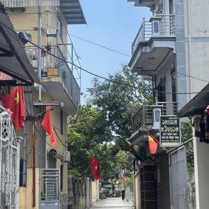 cần bán lô đất độc tôn 63 m thông ô tô tứ phía , sát gần trung tâm hành chính xã,vị trí hiếm có bán