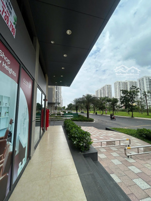 shophouse mặt sảnh 39m2 giá 25triệu - vinhomes grand park