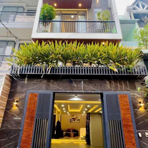 xoay tiền bán gấp nhà 69m2 điện biên phủ, p11, q10. xây 4 tầng, giá 3tỷ890tr sổ hồng riêng