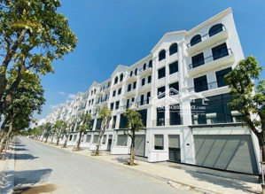 cho thuê nhà phố manhattan vinhome grand park 7x12 1t4l, giá 15 triệu thô