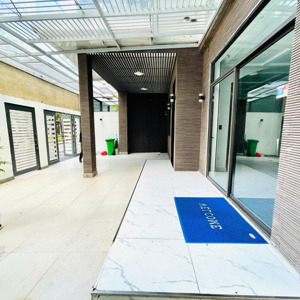 Cho Thuê Góc 2 Mặt Tiền 01 đường Số 5 Hà đô Centrosa Quận 10 - Mặt Tiền Ngang 8 Mét - Có Thang Máy