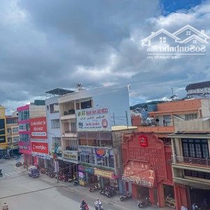 Hot - Siêu Hiếm - Nhà Nguyên Căn 5 Tầng Mặt Tiền Nguyễn Văn Cừ, đà Lạt Chỉ 25 Tr/tháng