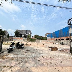 Cho Thuê Mặt Bằng Trống Rộng 1.680m2 Mặt Tiền đường Nguyễn Văn Cừ Vị Trí Vip