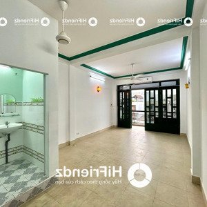 phòng ban công tách bếp gần ngay đại lộ võ văn kiệt rộng 35m2 giá chỉ từ 3.800.000 - lý chiêu hoàng