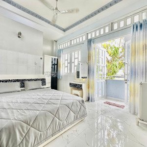 Cho Thuê Căn Hộ 2pn + 2wc - Full Nội Thất Cao Cấp - Mặt Tiền Nguyễn Văn Linh