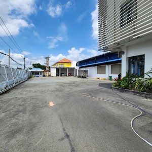 Bán Xưởng Rất đẹp , Giá Bán Tốt, Diện Tích 10.000m2 Trong Kcn Vĩnh Lộc - Hcm