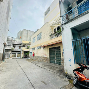 siêu hiếm! chỉ 90 triệu/m2 nhà hẻm 5m cộng hòa, p13,tân bình ngay etown.dt 5x18m nh 6,5m giá 8,2tỷ