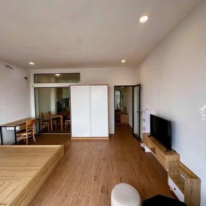 căn hộ 1pn ban công full nội thất ngay trung tâm q4