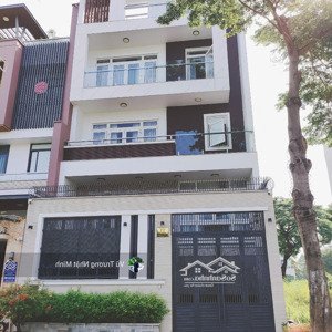 Biệt Thự Khu Vip Villas Thạnh Mỹ Lợi; 160m2 đất; đầy đủ Phòng Chức Năng, Sân Vườn; Giá 35.8 Tỷ