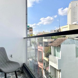 Căn Hộ Tách Bếp Ban Công Full Nội Thất ạ Ngay Trung Tâm Q8