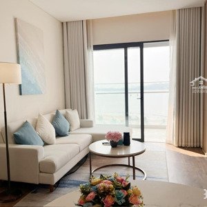 chính chủ cần bán căn hộ 2pn +2 wc,căn góc view biển siêu đẹp tại dự án alacarte hạ long, qn