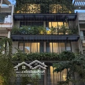 Bán Nhà Mặt Phố Lạc Long Quân, Dt 200m2 X 2 Tầng, 2 Thoáng, Giá 90 Tỷ.