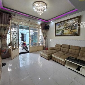 Nhà đẹp Vào ở Ngay . Lưu Hữu Phước. Phường 15 . Quận 8. Gần Cầu Trà Và Quận 5. 4x11m .2l .2pn 2wc