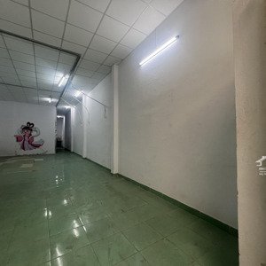Nhà Cấp 4 Cho Thuê, Hẻm Xe Tải To, Rộng Rãi Thoáng Mát, Sau Lưng Khu Mua Sắm Satra Mall.