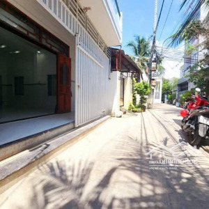 chủ bán nhà gấp 150m2/1tỷ270, đã hoàn công, shr, mặt tiền đường 5m, di chuyển 300m là kcn thới hoà