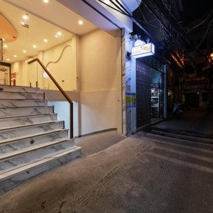 Cho Thuê Tòa Nhà 8 Phòng Ngủ Full Nội Thất Vị Trí Vàng Tại Xuân Diệu, Tây Hồ Chỉ 85 Triệu/tháng